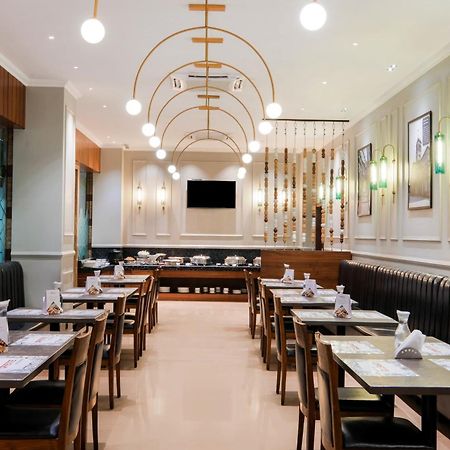 7 Apple Hotel - Viman Nagar Pune Dış mekan fotoğraf